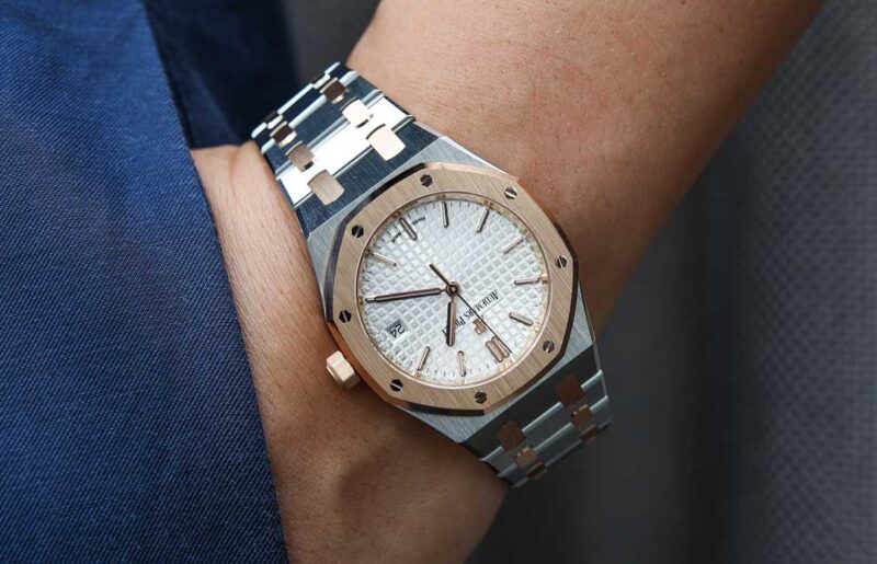 Hands On With Audemars Piguet&rsquo;s Latest Royal Oak Selfwinding 34mm