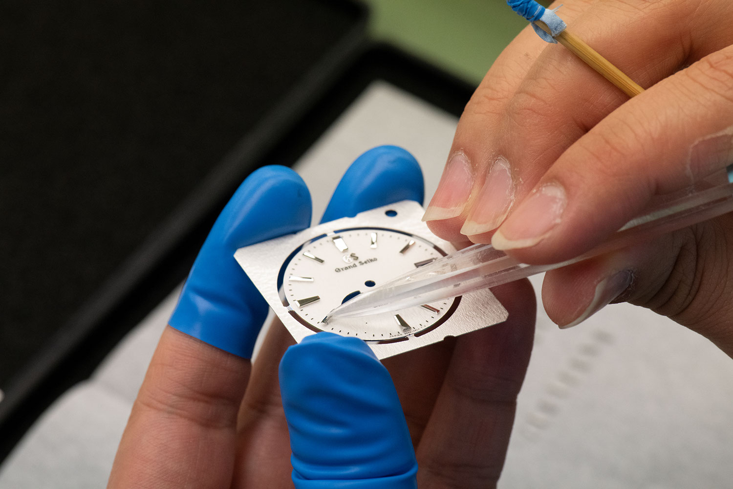 Applying markers to the bare 'Snowflake' dial (Image: Grand Seiko)