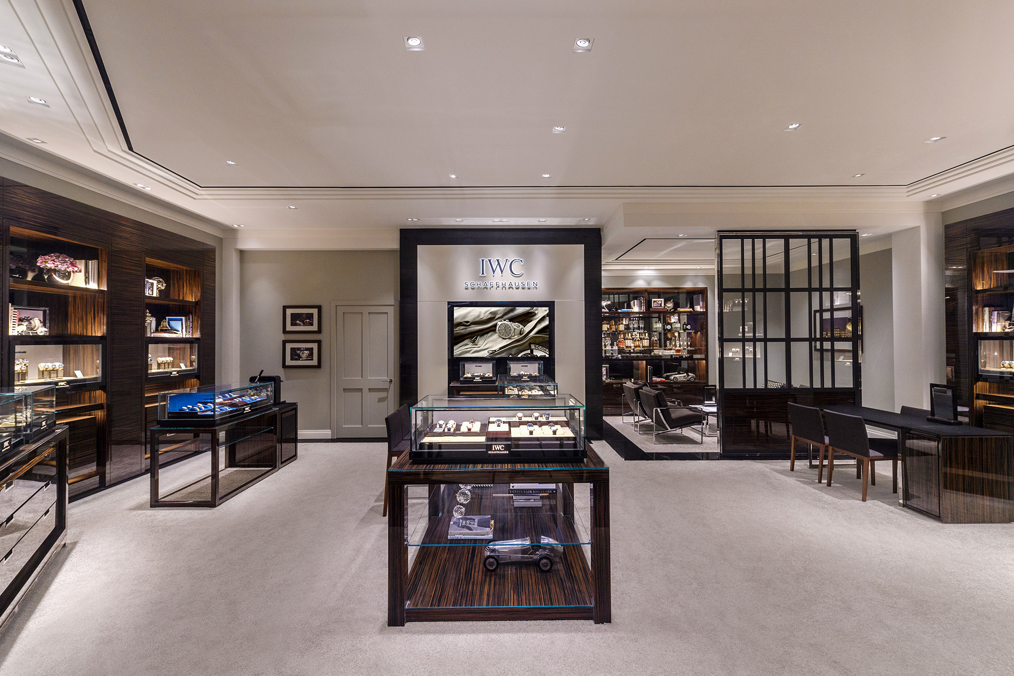 The IWC Boutique in ION Orchard, Singapore. The virtual retail boutique allows you to digitally move about the store in exactly the same way as the physical retail space. - www.revolution.watch