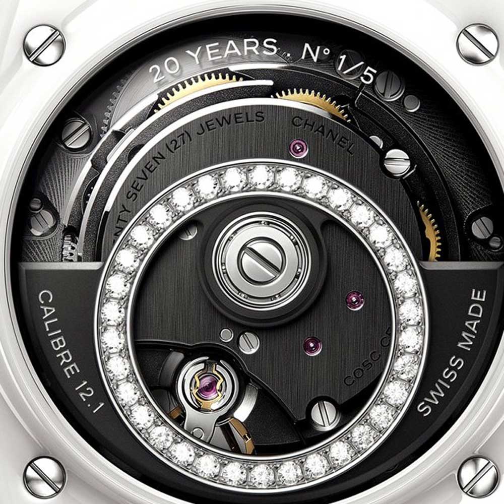 Close up of new caliber 12.1 in-house movement
