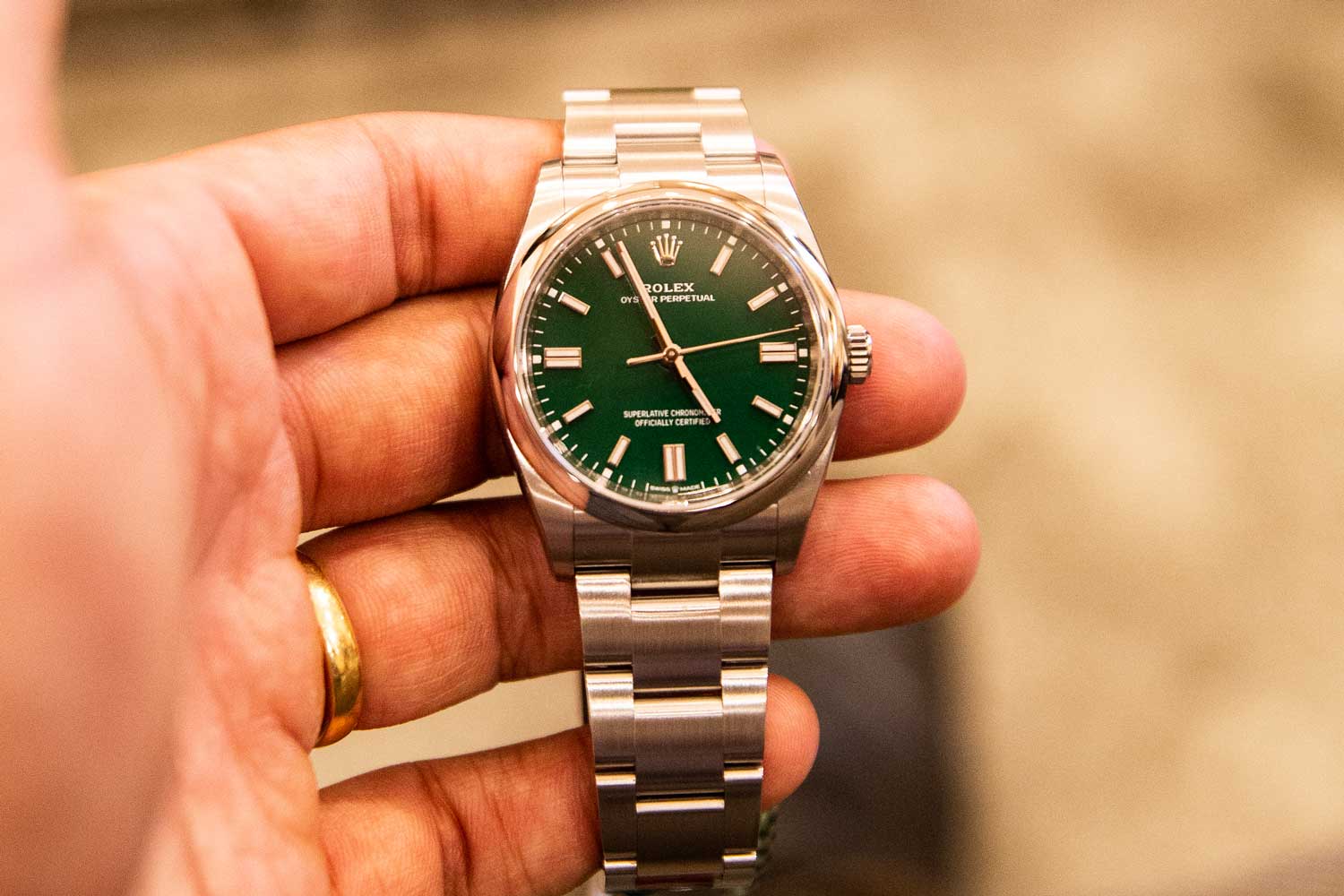 patron handling Dominerende Stella for the People: The 2020 Rolex Oyster Perpetual - Revolution Watch