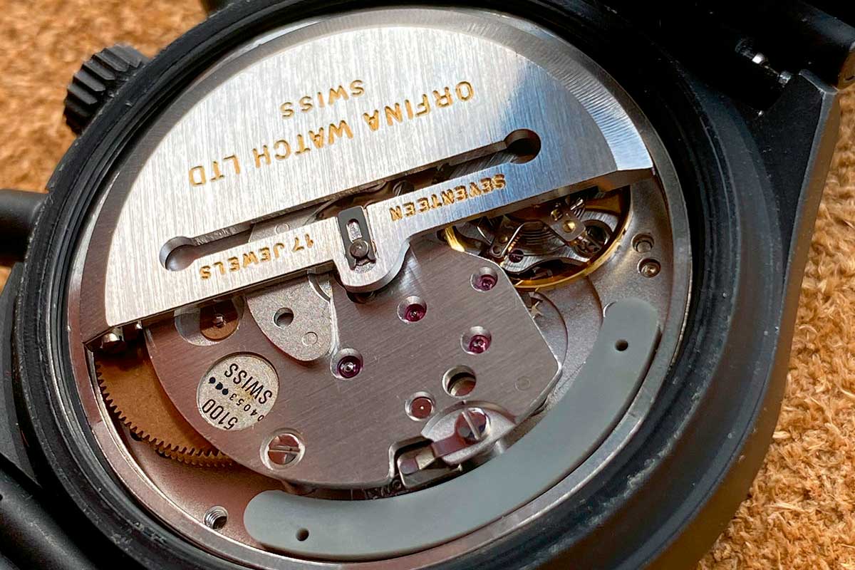 The Lemania 5100-powered version is distinguished by the 12 o’clock subdial that shows time in 24-hour format. (Image: Watchpool24)