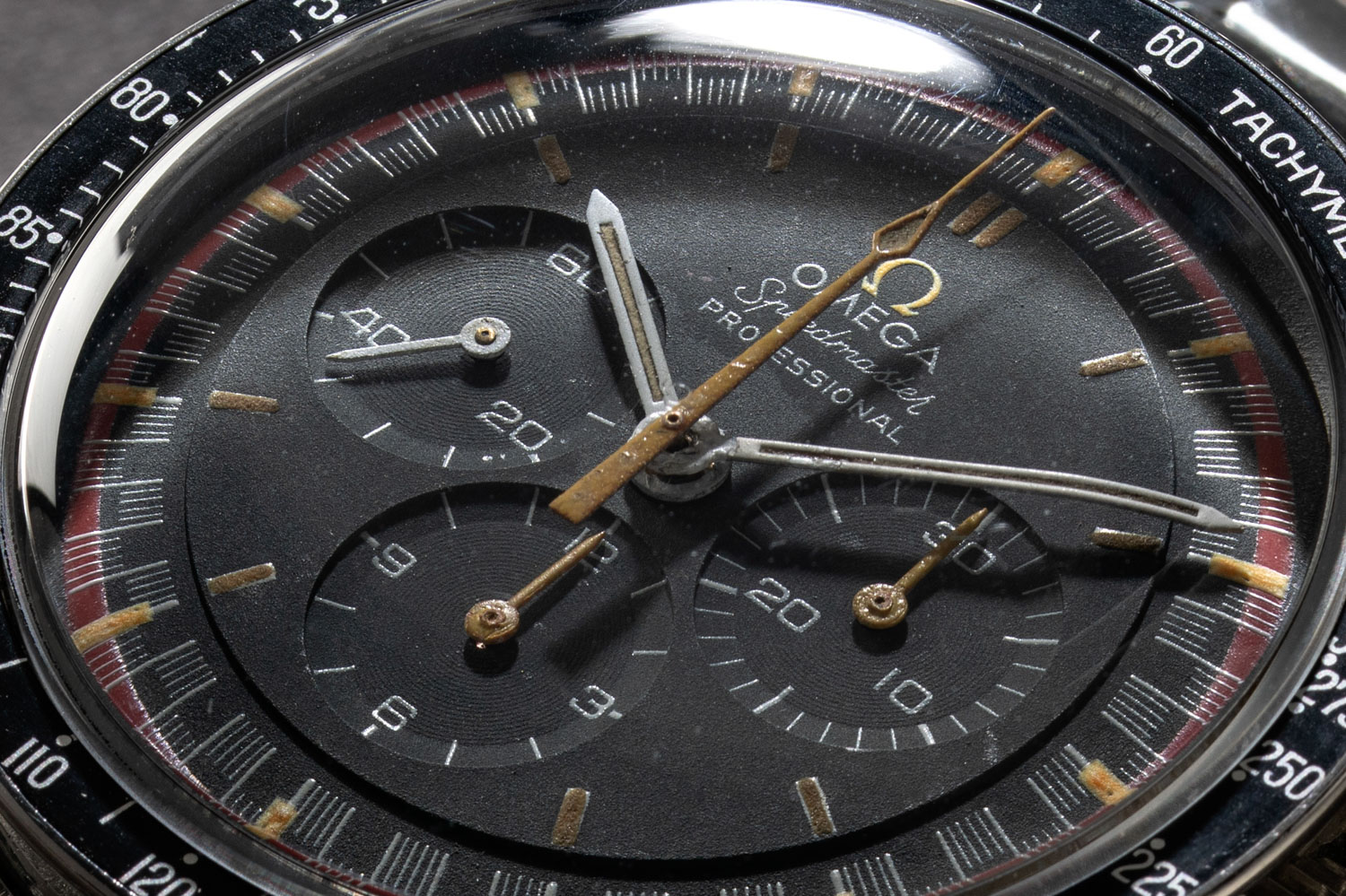 The Speedmaster Reference 145.022-69 with the Racing Dial and orange arrow-tipped central chrono hand (©Revolution)