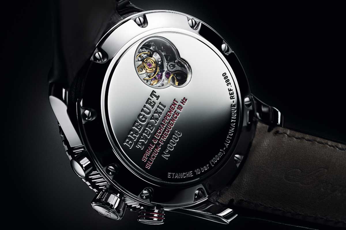 The caseback of the 3880 provides a small porthole for a glimpse of the balance wheel’s relentless pace