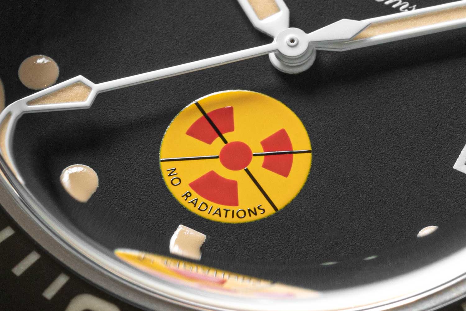 Used as a diving instrument by the German Navy’s combat swimmers in the mid 1960s, the Blancpain Fifty Fathoms was stamped with a "no radiations" logo indicating that the brand was not using luminescent materials composed of radium. (©Revolution)