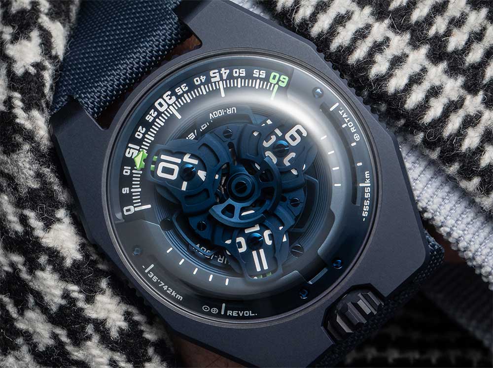 The URWERK UR-100V "Blue Planet" on the wrist