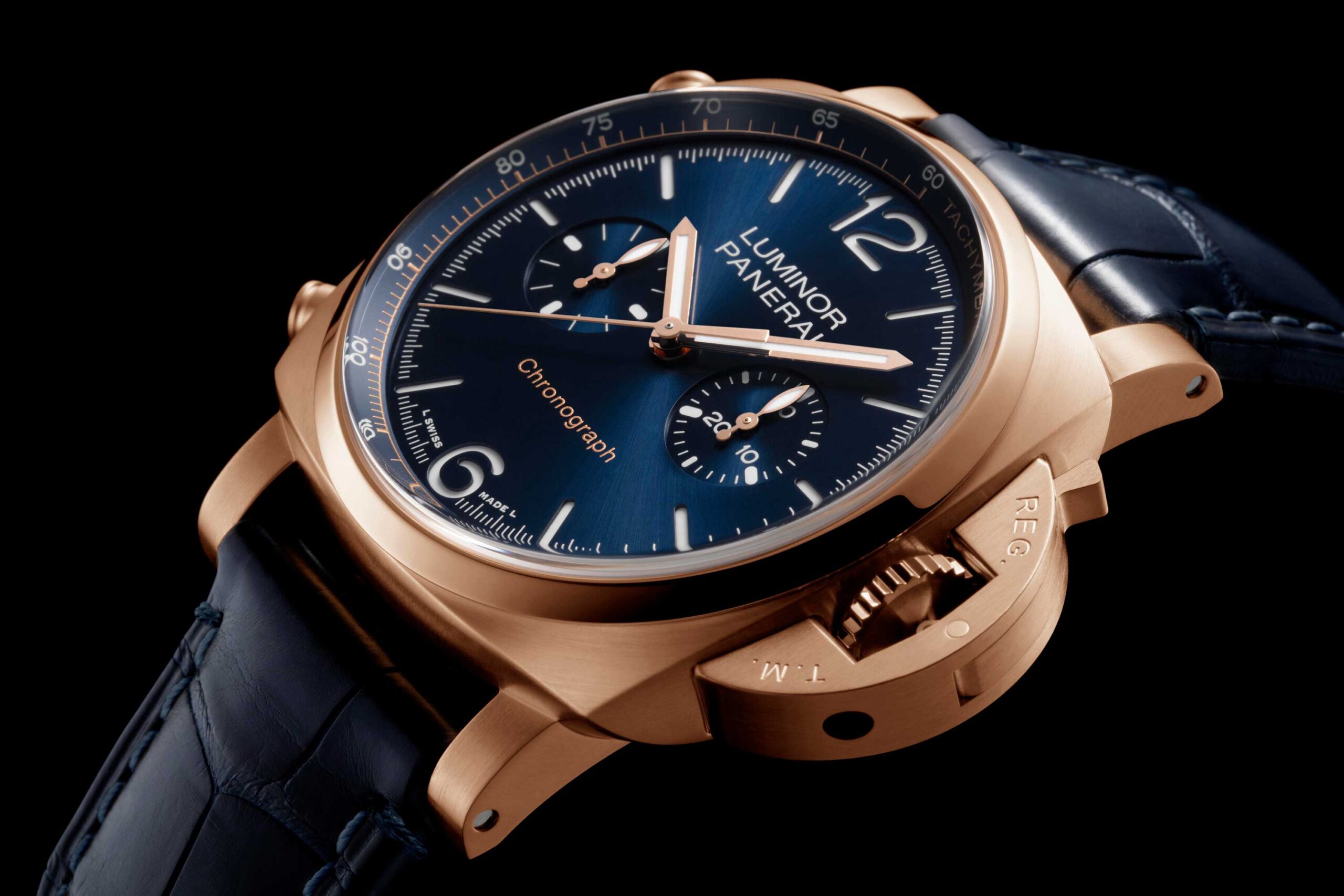 The Goldtech case and the deep-blue sunray finished dial add warmth to this new technical Luminor chronograph.