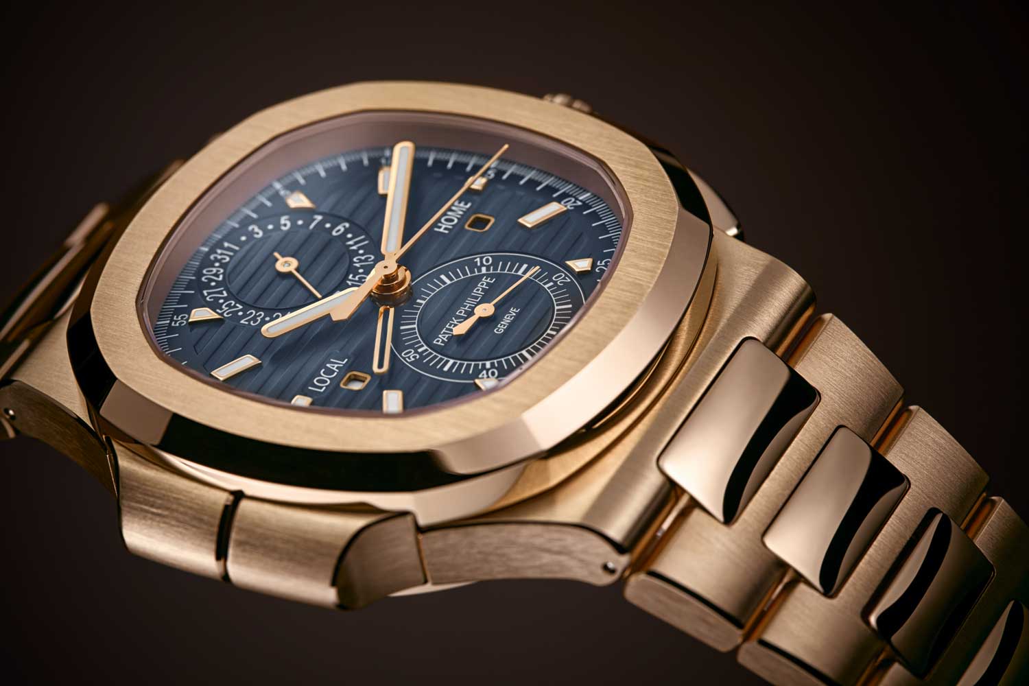 Patek Philippe Nautilus Travel Time Chronograph Ref. 5990/1R-001: a new look in rose gold with a blue sunburst dial