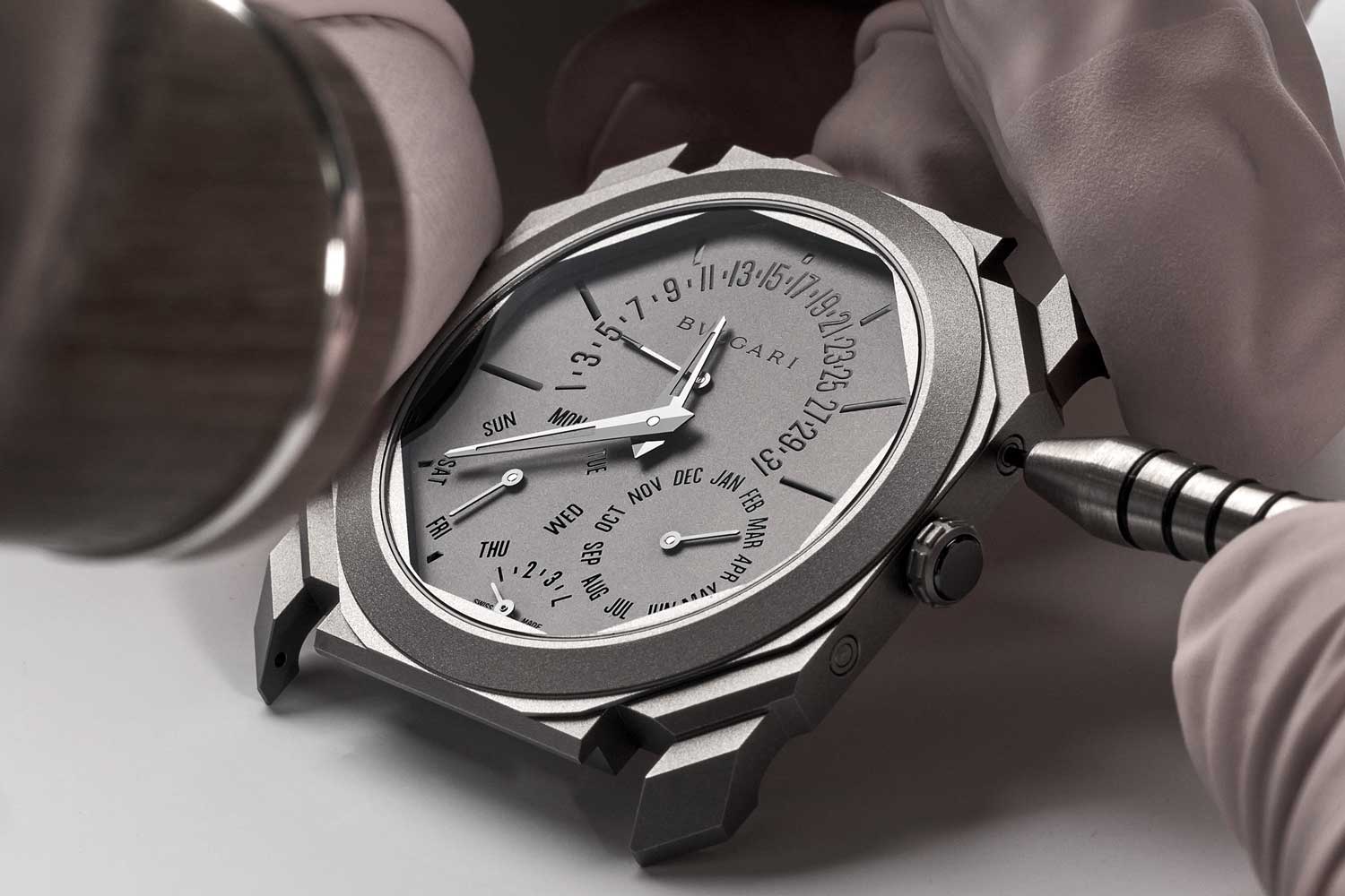 For its first double retrograde perpetual calendar in the Octo Finissimo line, Bvlgari has chosen a design language that is original and fun.