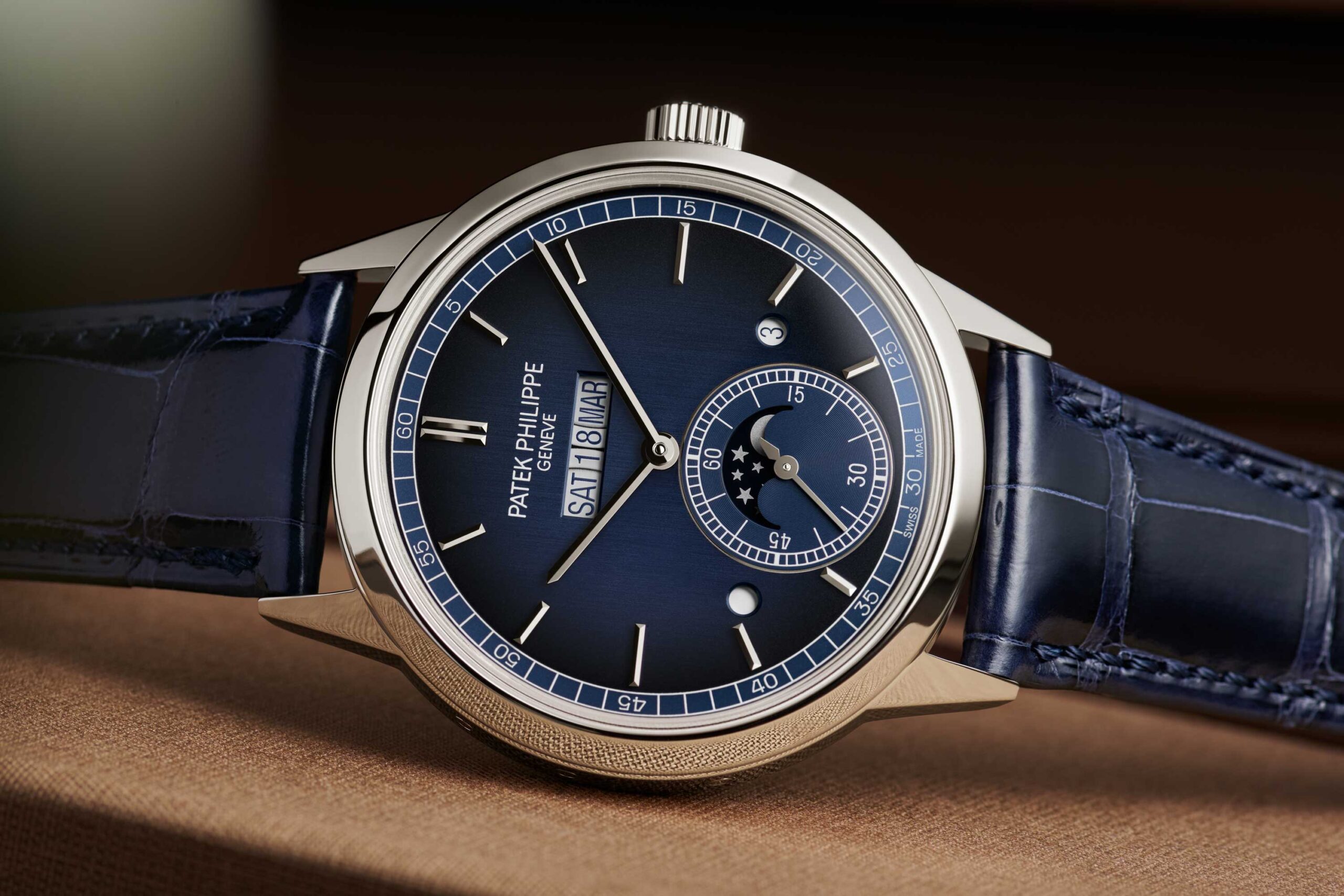 Patek Philippe closes off Watches & Wonders 2021 with an all new perpetual calendar, the Ref. 5236P-001 In-line Perpetual Calendar with a new patented calendar display