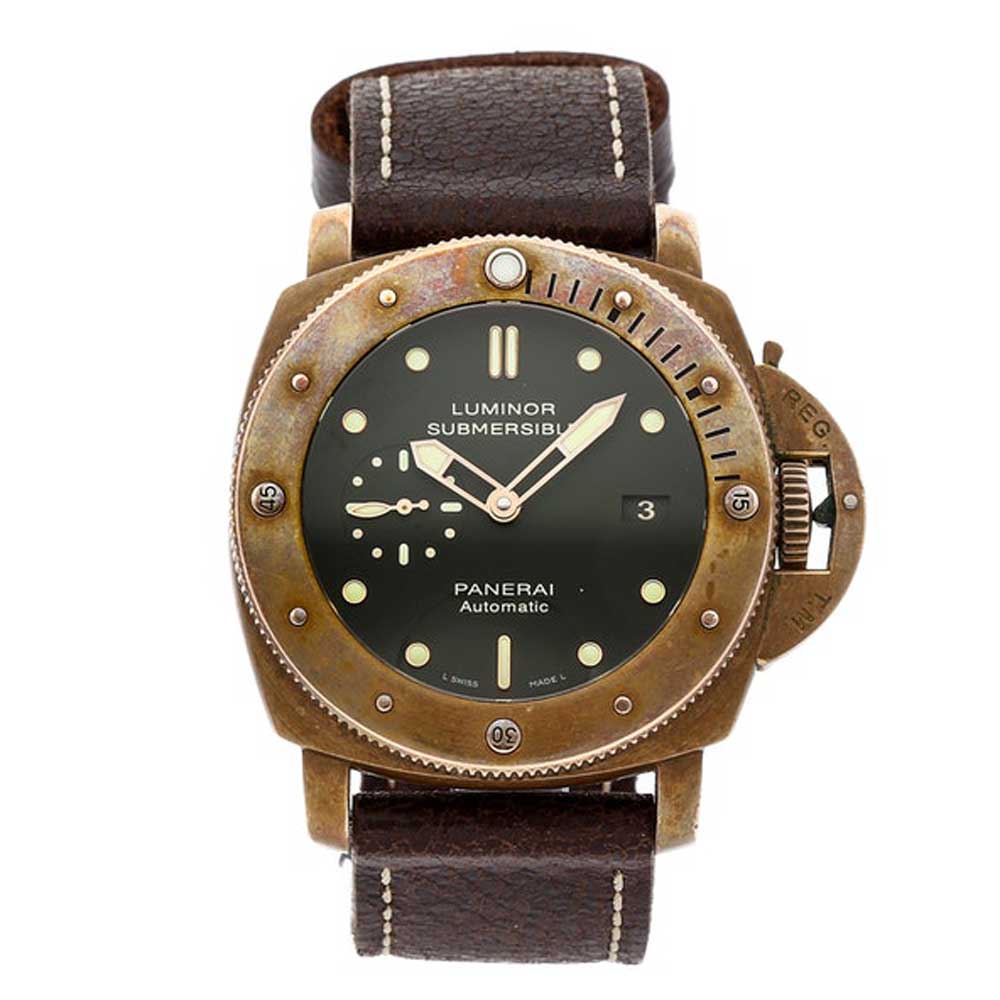 Panerai unveiled the famous “Bronzo” PAM 382 on the Submersible platform in 2011