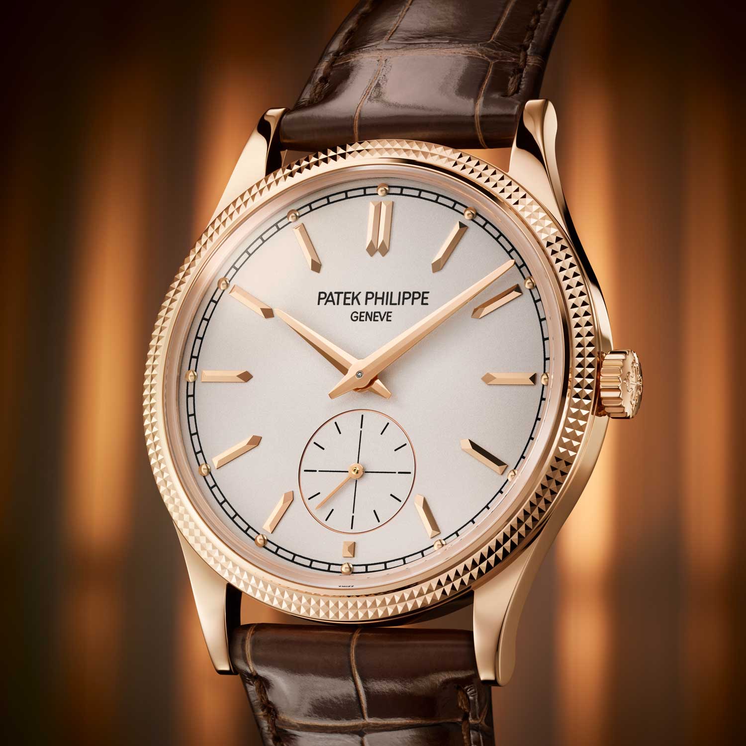 The 6119 has a its bezel guilloched with hobnail pattern, hence the name "Clous de Paris"