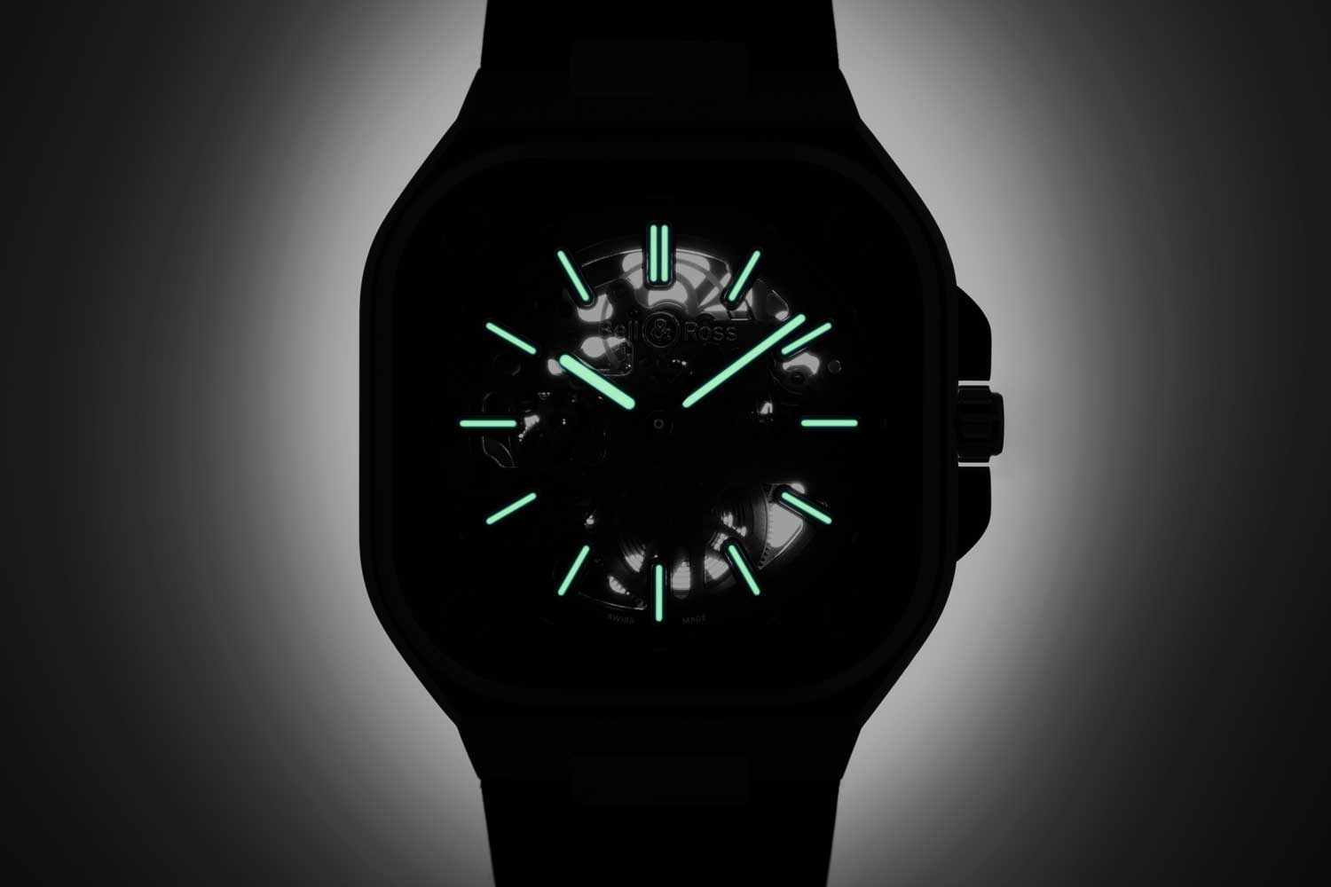 The metallic indexes, hour and minute hands, are filled with strong green C5 SuperLuminova