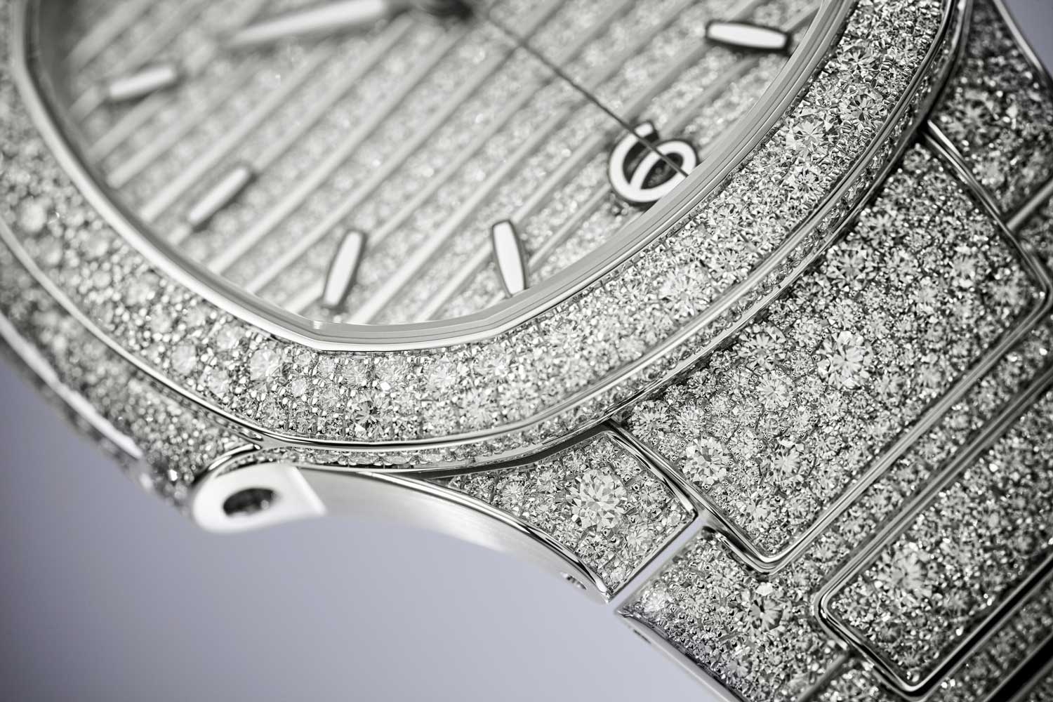 Patek Philippe combines high watchmaking artistry with delicate and rare handcrafts, in this case with gem setting. The ref. 7118/1450G-001 has over 12.6 carats of diamonds on the dial, case and the bracelet.