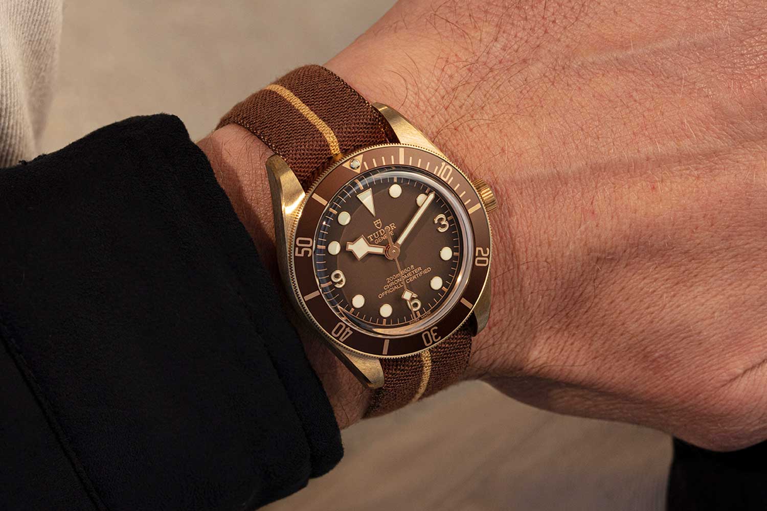 The BB58 Bronze also comes with another of Tudor’s signatures in the guise of a fabric strap, this time brown with a matching bronze stripe down its length.