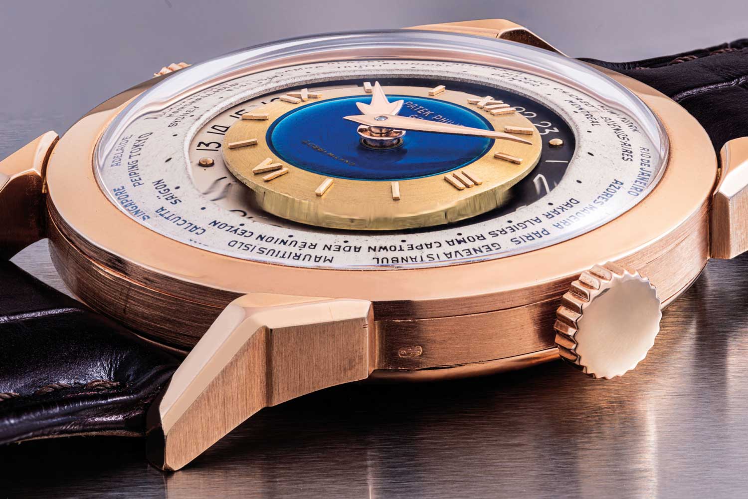 This ref. 2523 with a stunning double-signed dial with blue enamel at the center was sold by Christie’s in 2019 for a staggering USD 9 million. (Image: Christie’s)