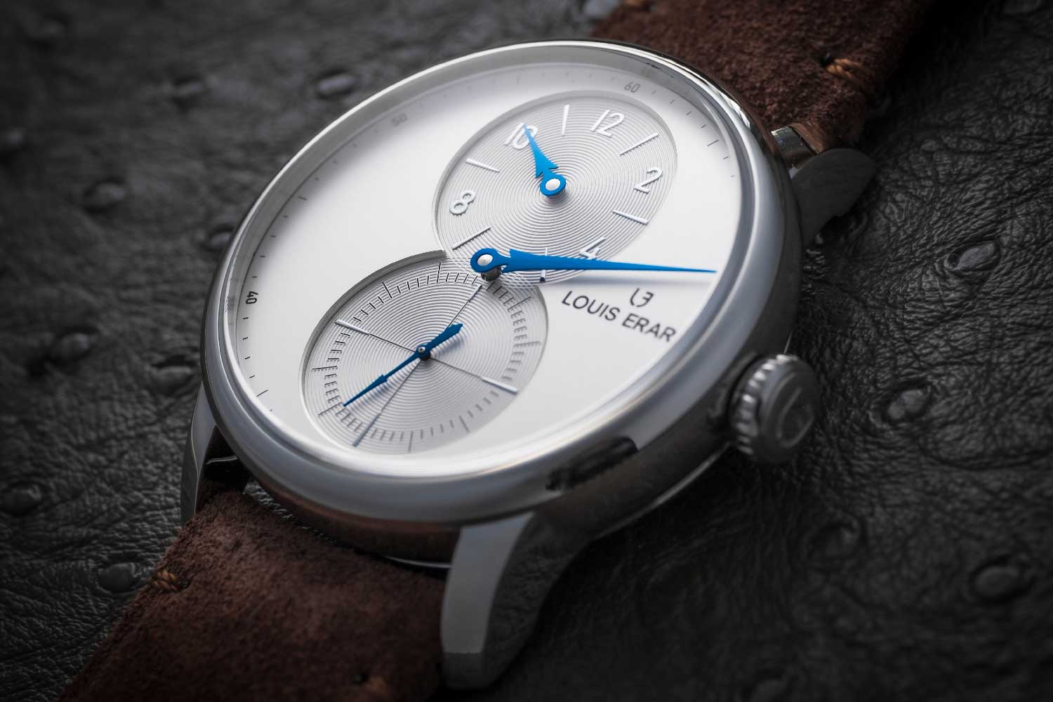 The dial’s design strikes a fine balance between being inspired by the golden era of mid-century watch design while also feeling contemporary and original.
