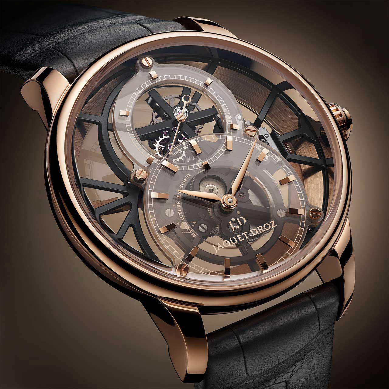 The case is 41 mm in red gold and has been engineered to allow the opening a maximum of space