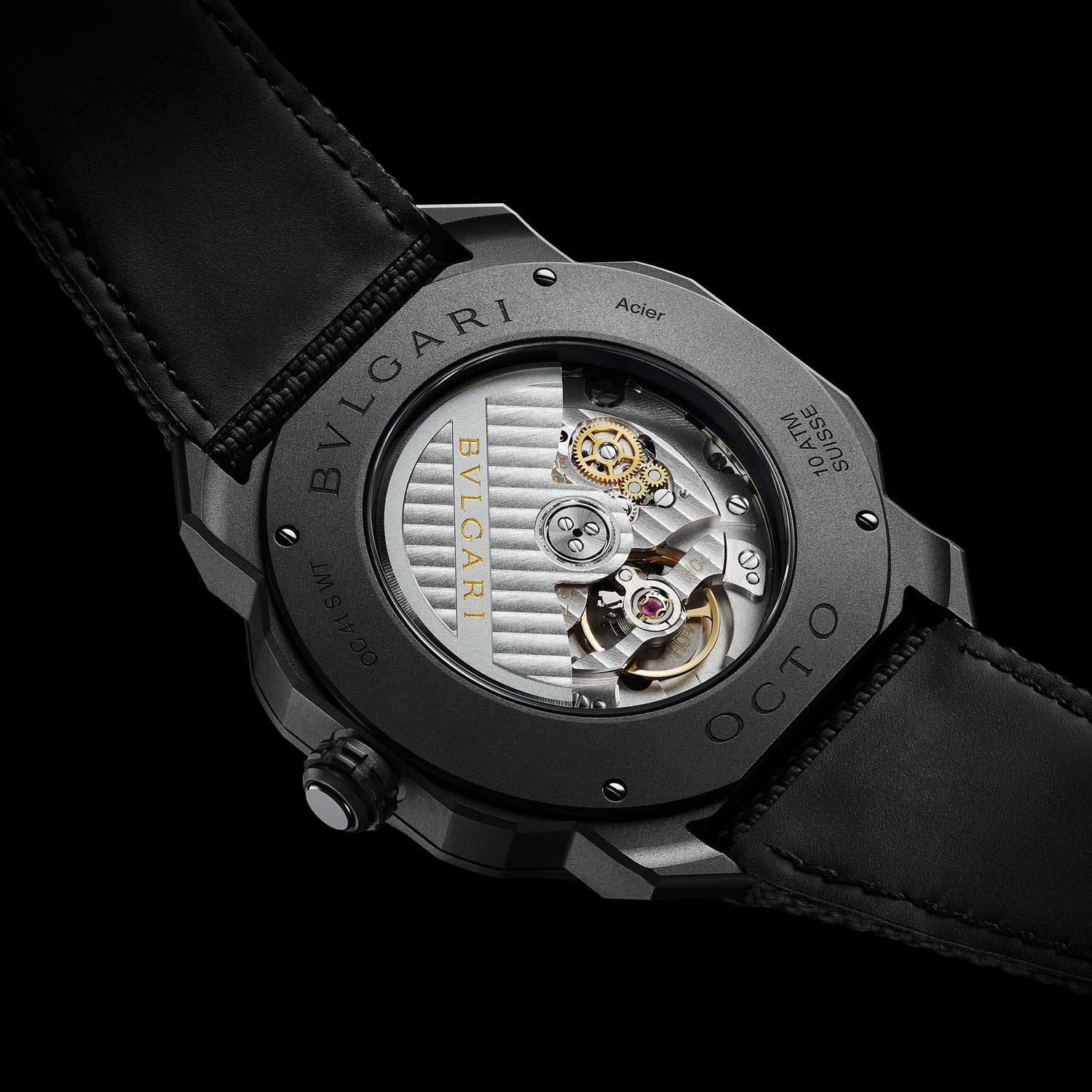 The watch is powered by the in-house calibre BVL257.