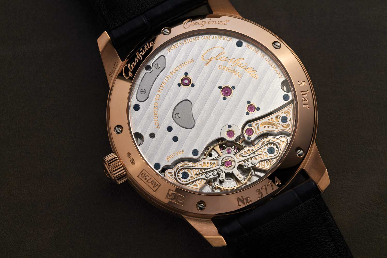 PanoReserve in red gold featuring a manual winding movement with balance bridge and second cock engraved by hand