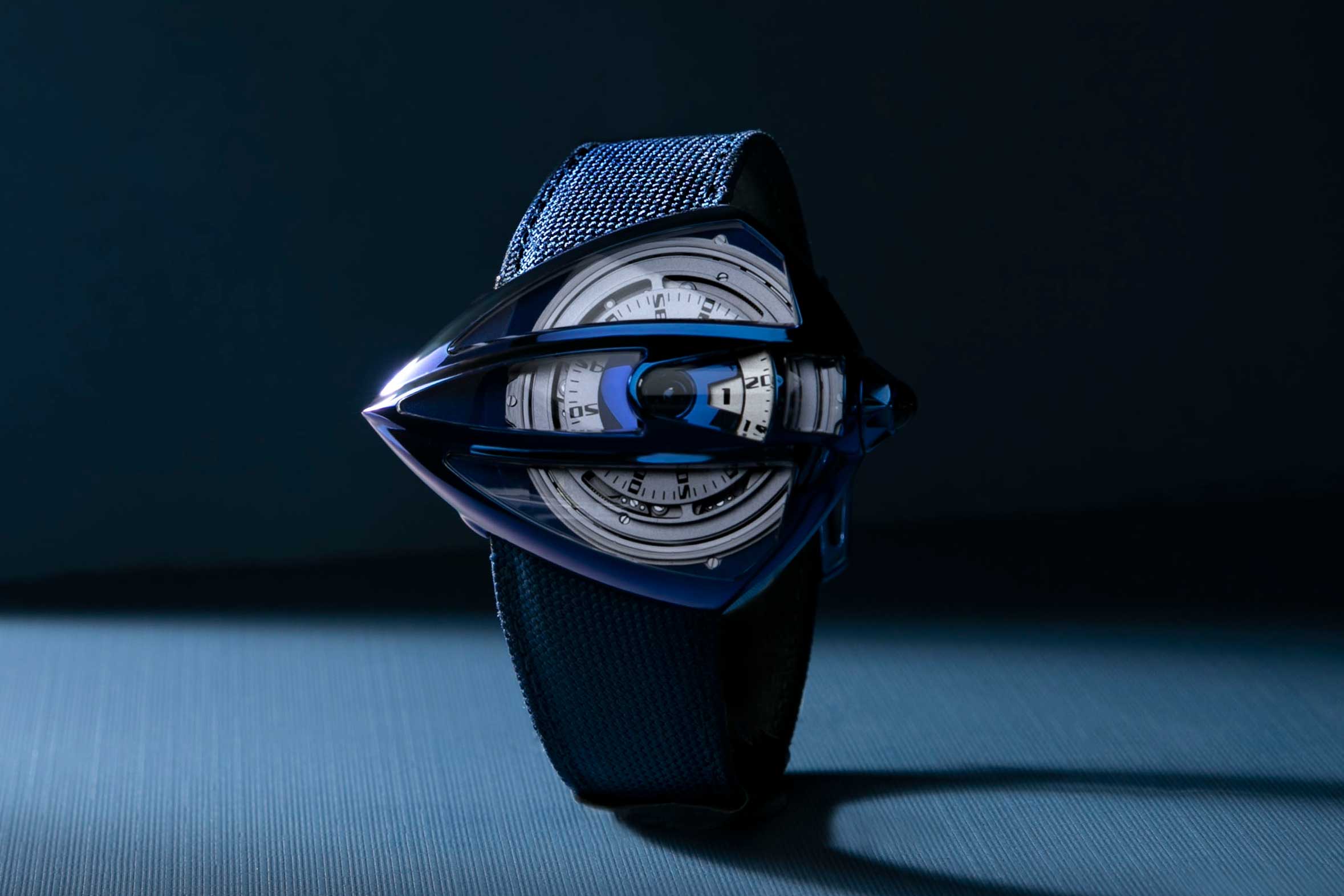 The De Bethune Dream Watch 5 Tourbillon ‘Season 1’: A 10-piece limited edition presented by De Bethune with the collaboration of its friend and fine watchmaking connoisseur Swizz Beatz.