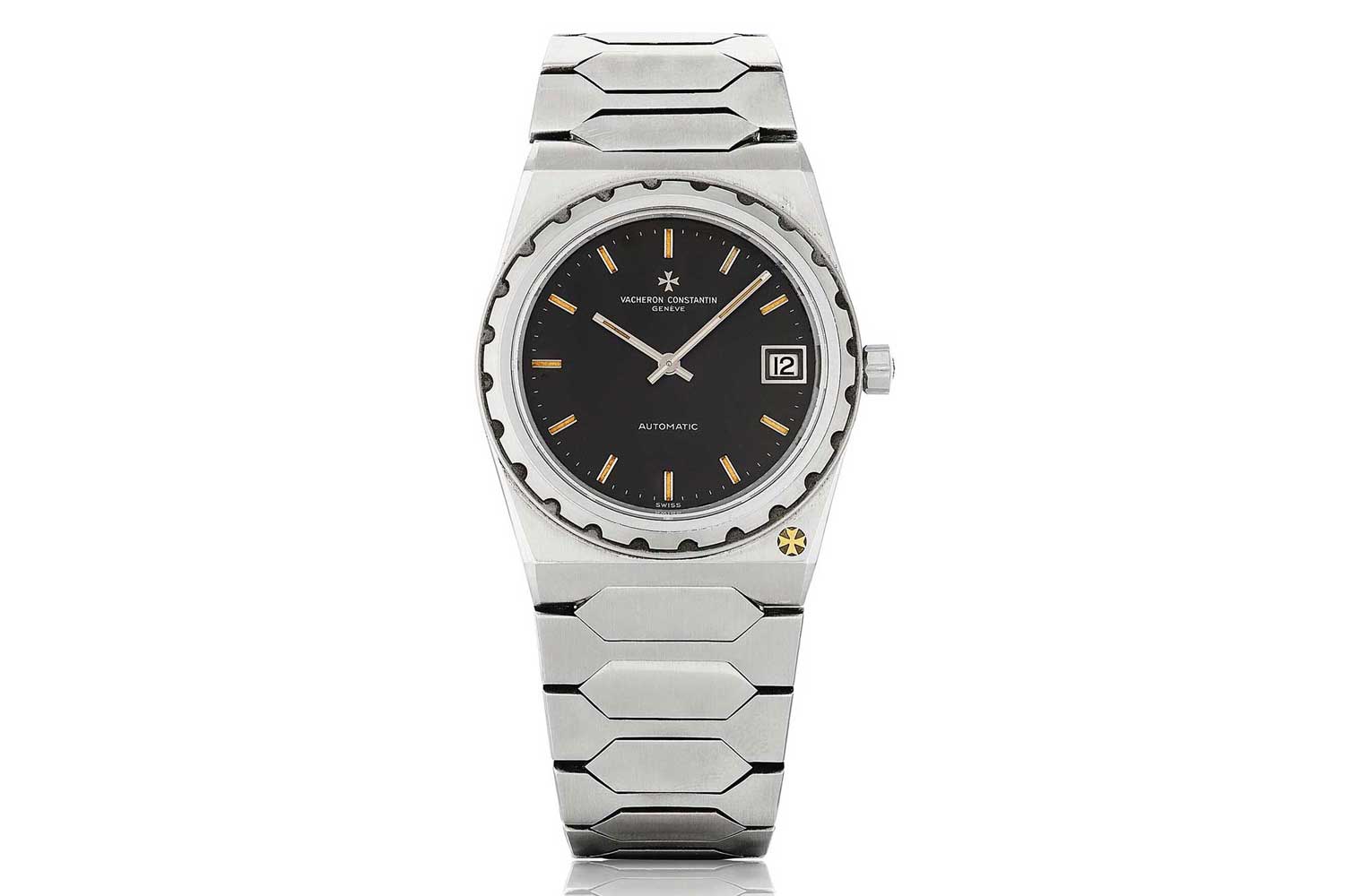 Vacheron Constantin's foray into the stainless steel sports-chic integrated bracelet watch genre was the 222, ref. 44018, designed by Jörg Hysek was launched in 1977 (Image: sothebys.com)