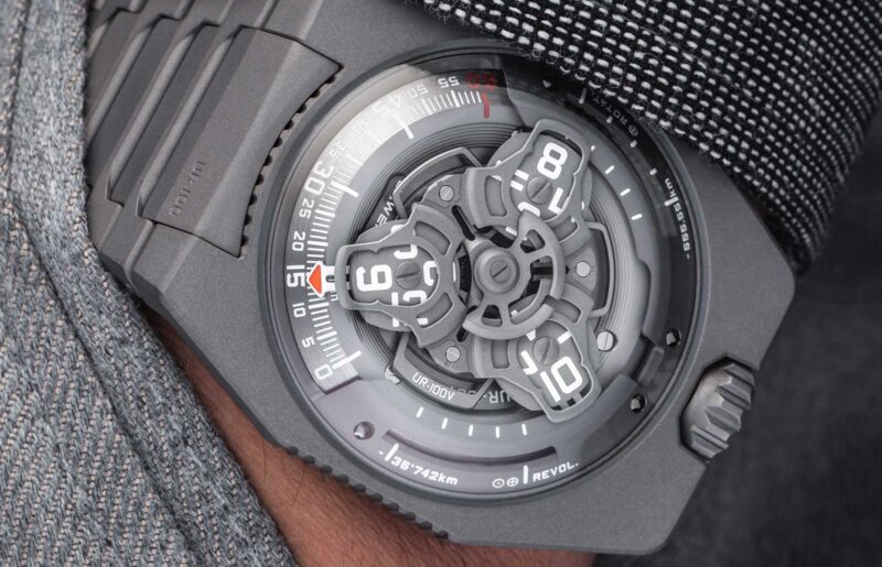 URWERK Introduces the UR-100V Full Titanium Jacket