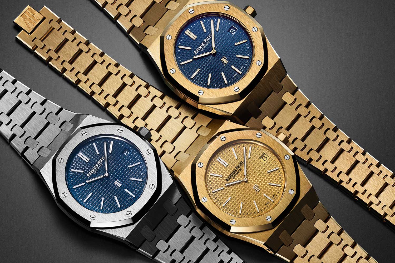 Three varying executions of the 39mm Royal Oak 15202, the reference that most closely resembles the 1972 5402ST