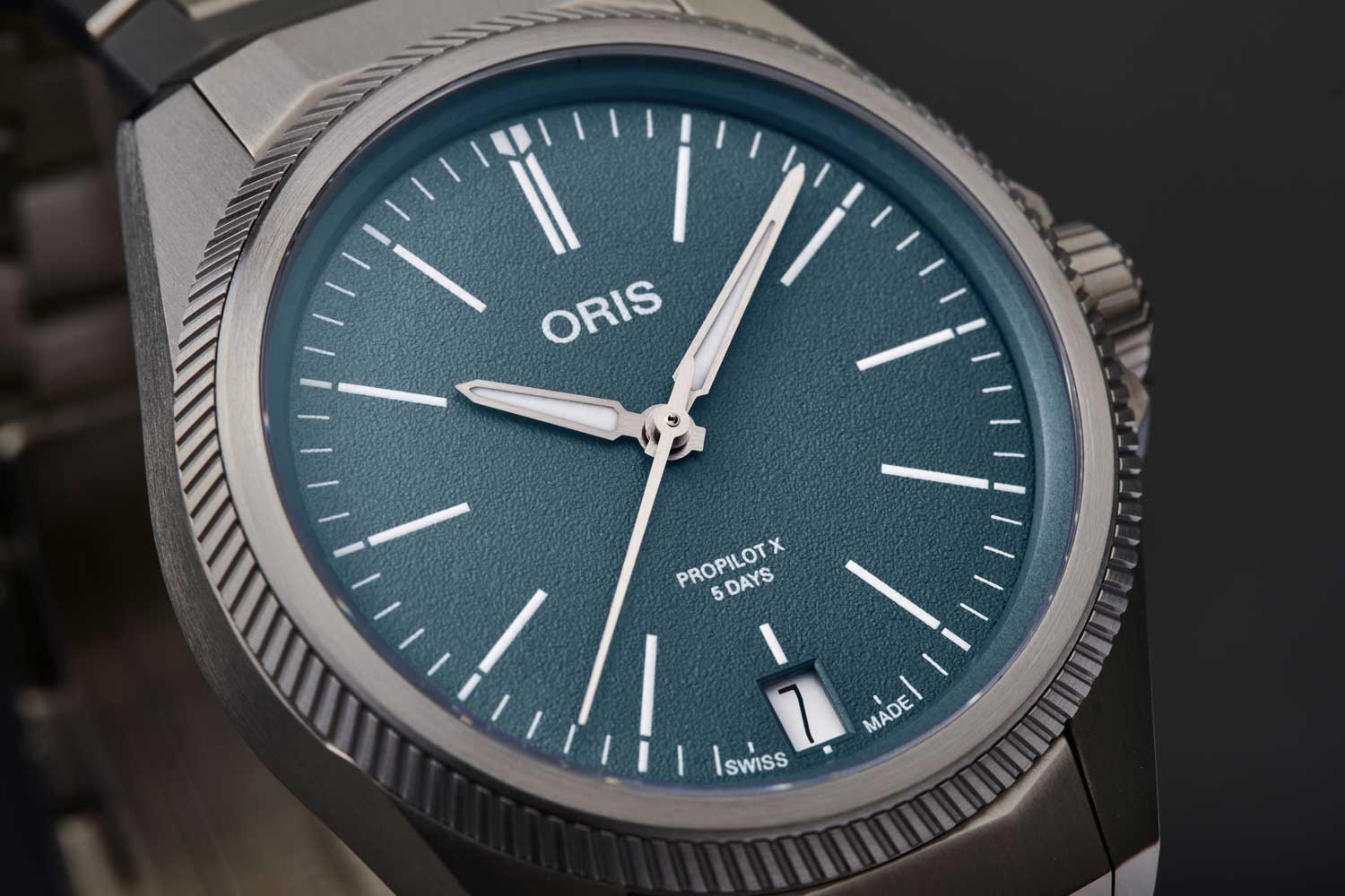With a noticeable textured and plain,clear printing, the dial of this Oris favour legibility (Image: Revolution©)