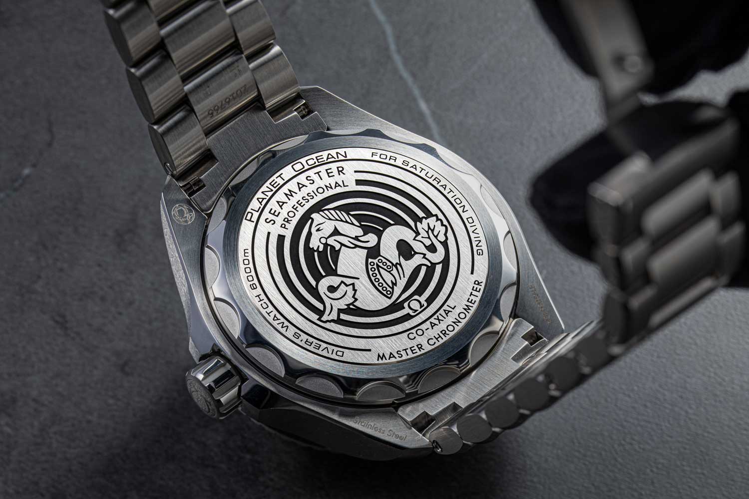 Radiating sonar waves that show how deep this watch can go. (Image: Revolution©)