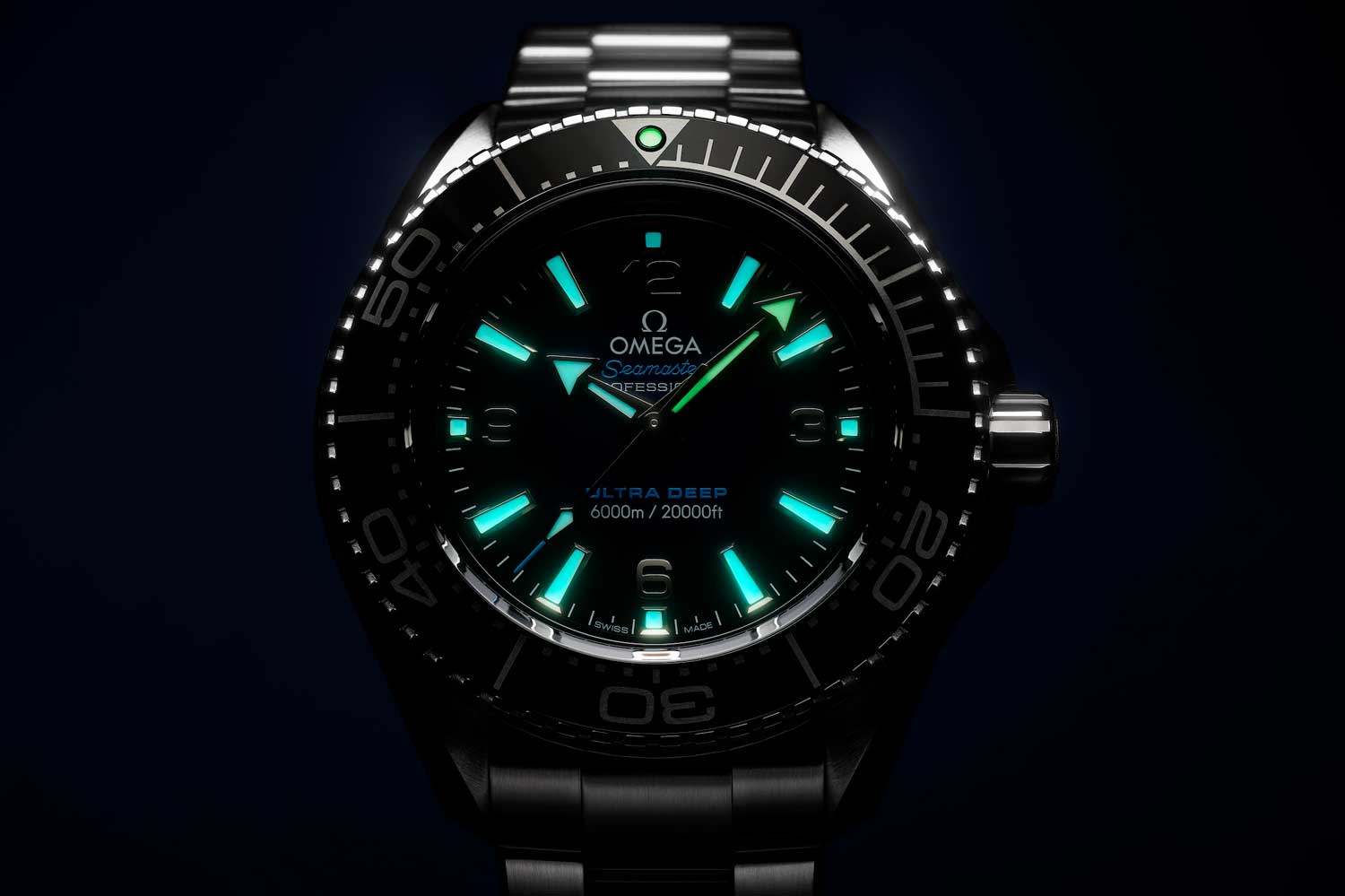 The Super-LumiNova filled minute hand matches the lume pip in the brushed ceramic surface of the bezel. Good for timing decompression stops or cooking eggs. (Image: Omega)