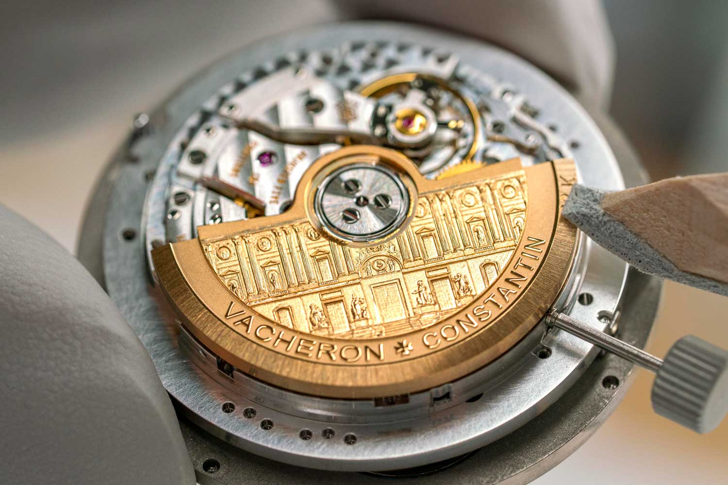 22k pink gold oscillating weight with the Lourve eastern façade engraving before casing-up