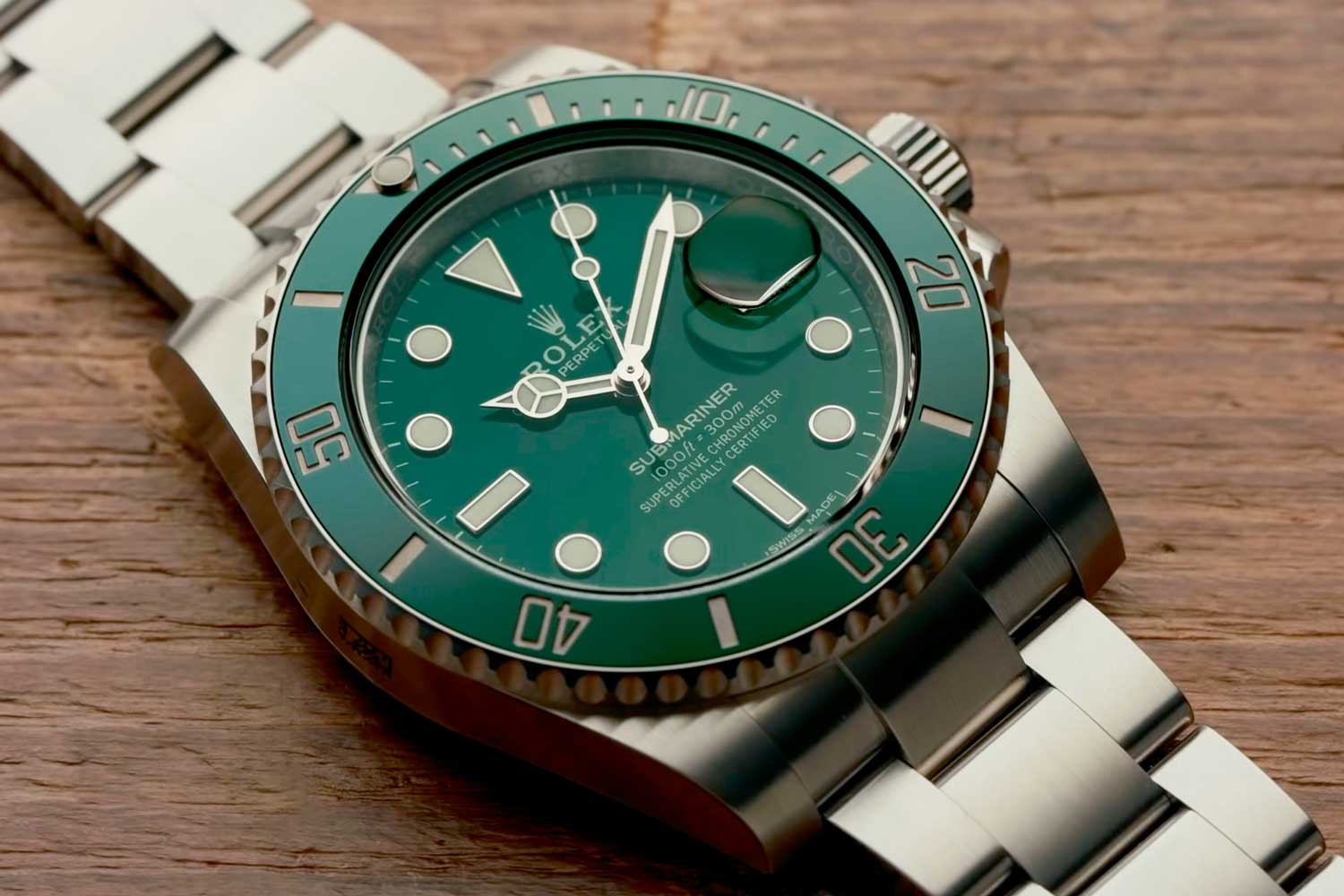 The 116610LV doubles down on the green theme with a green dial and green bezel