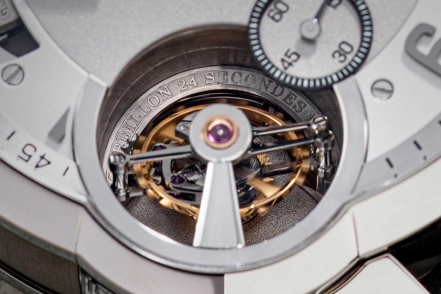 The fast-rotating, 25° inclined tourbillon (Image: Revolution©)