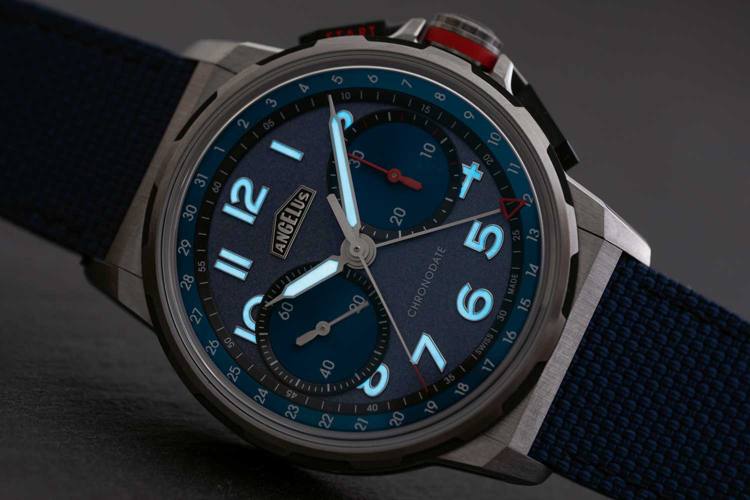Blue Super-LumiNova illuminates the watch face