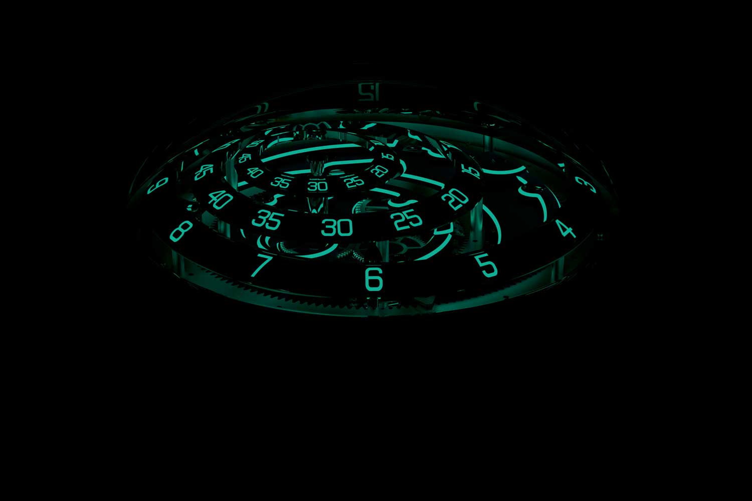 Massonneau’s design for Grail Watch has given birth to the Une Folle Soirée, a spectacular timepiece with one of the most distinctive luminous signatures ever seen on a watch