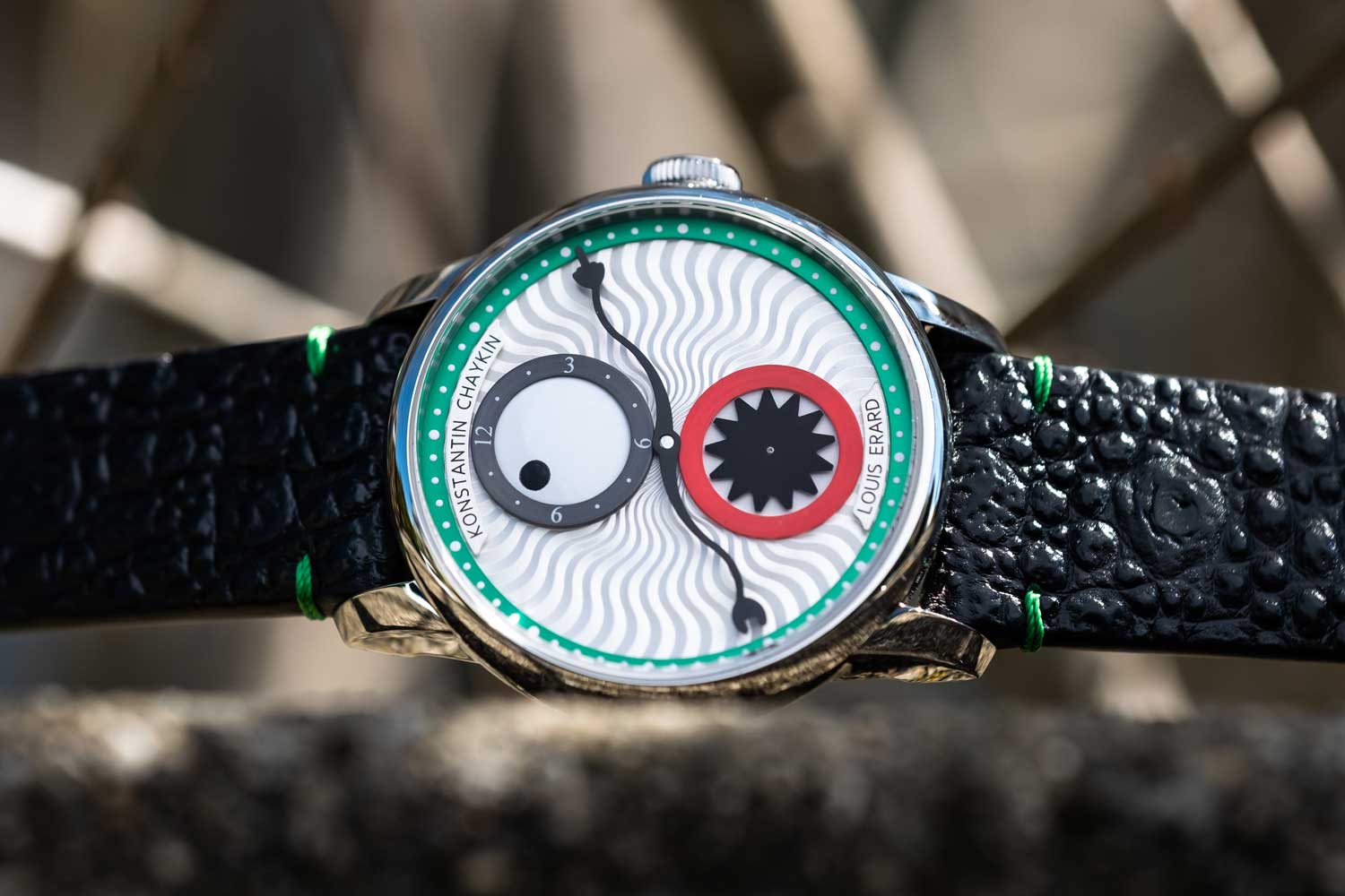 The dial of the "Time Eater" features a wavy "sun-ray" pattern taken from the original Joker watch that debuted in 2017