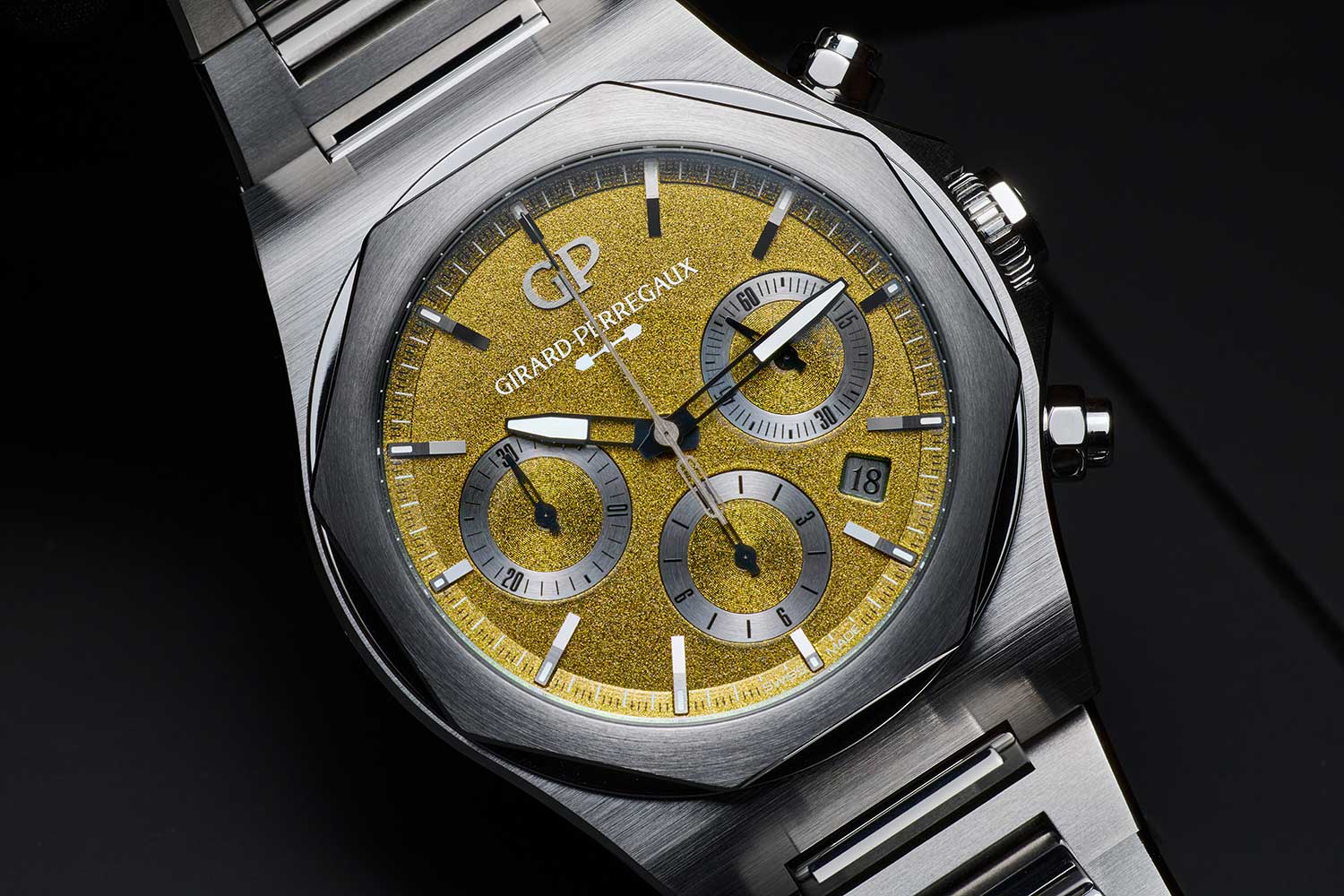 Girard-Perregaux Laureato Chronograph Aston Martin Edition