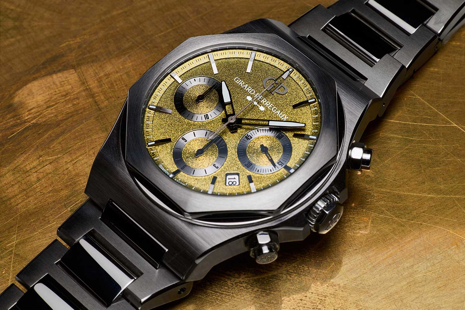 Girard-Perregaux Laureato Chronograph Aston Martin Edition