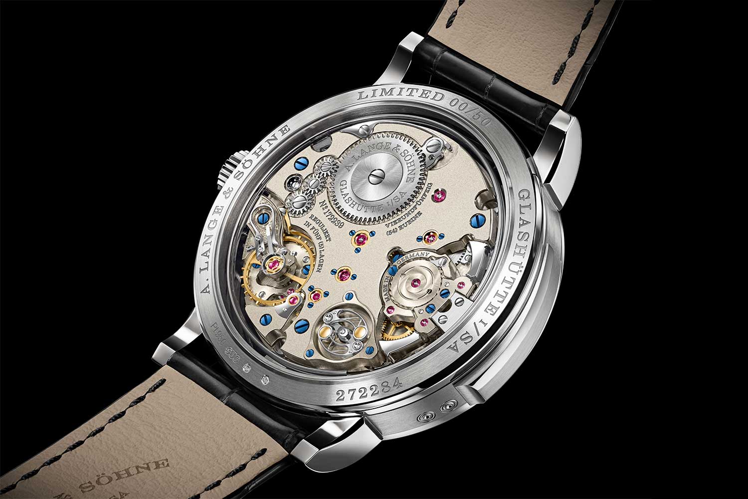 ドイツのウォッチメーカー、A. LANGE & SOHNEの豪華写真集 ドイツのウォッチメーカー、A. LANGE & SOHNEの豪華写真集 - メルカリ