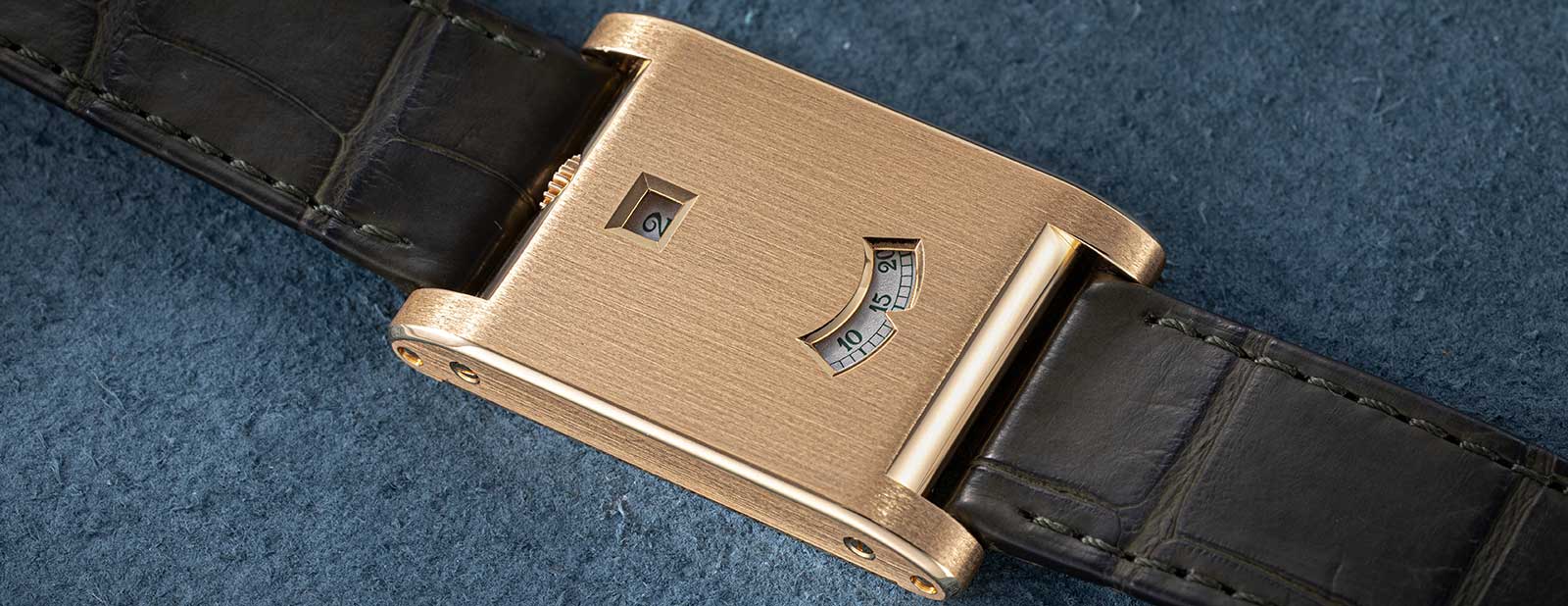 A Closer Look: Cartier Tank à Guichets