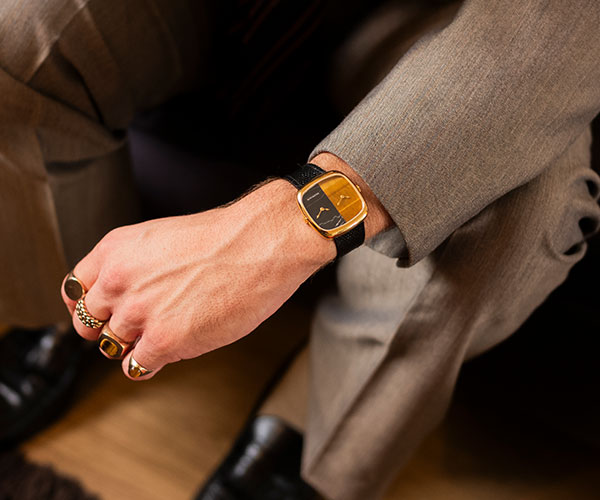 Dennison Splits Up Its Stone Dials To Display Its New Dual Time