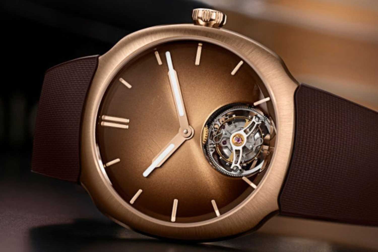 The flying tourbillon at six o'clock