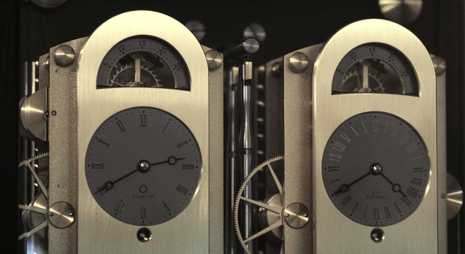 H101, a clock featuring Haldimann’s patented detached escapement with two movements oscillating in resonance
