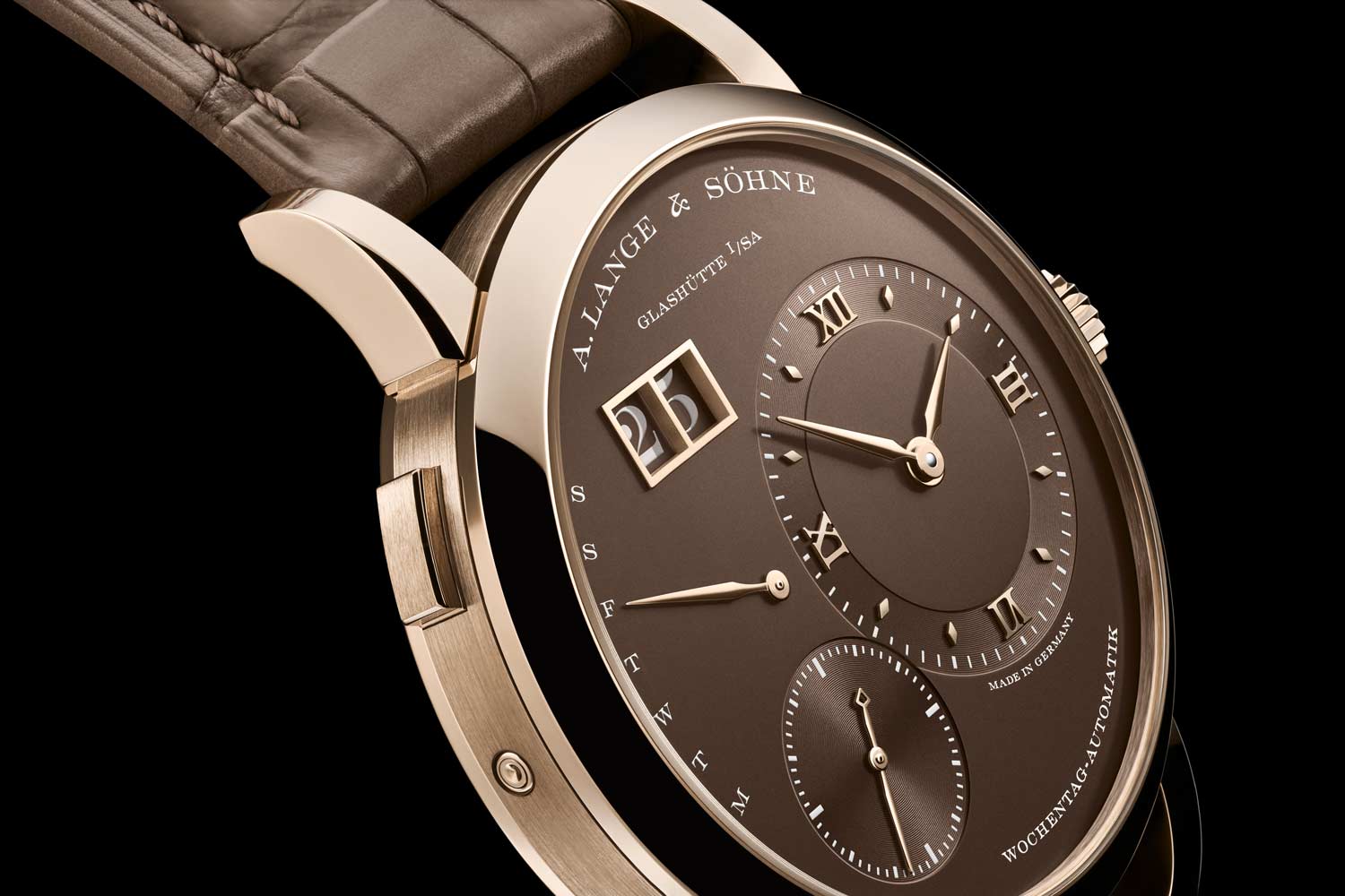 A. Lange & Söhne Introduces the Lange 1 Daymatic in Honeygold