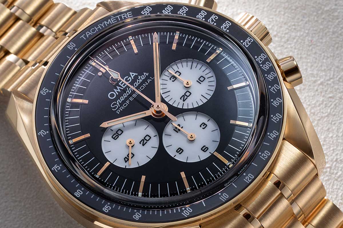 Omega Speedmaster Moonwatch &ldquo;Reverse Panda&rdquo; (&copy;Revolution)