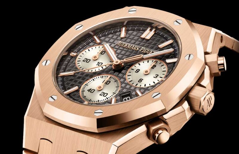 Audemars Piguet introduces the Royal Oak Chronograph 38mm with the New In-House Calibre 6401
